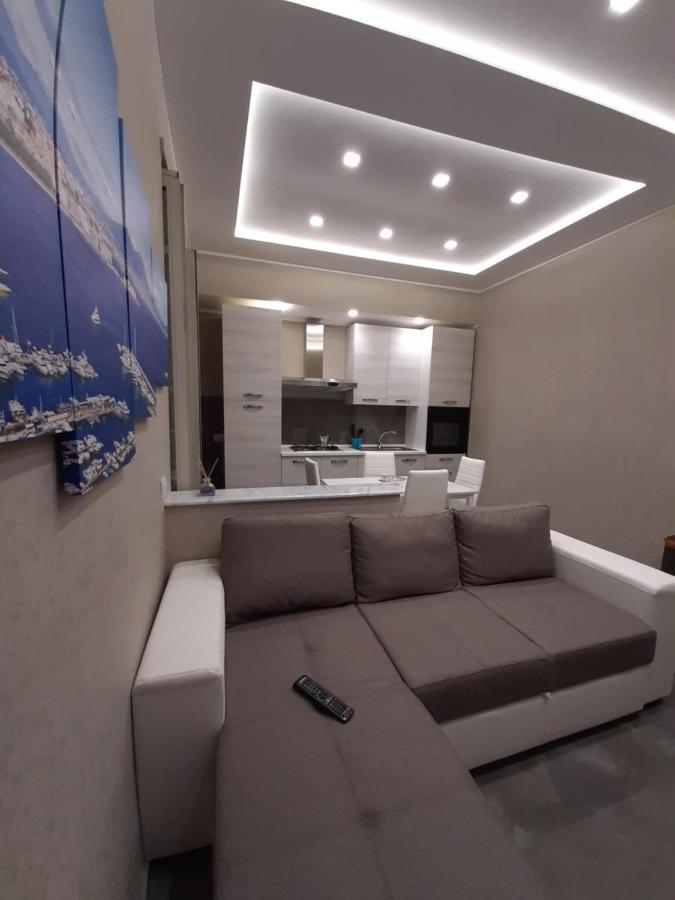 A Casa E Annarell Apartment Наполи Екстериор снимка